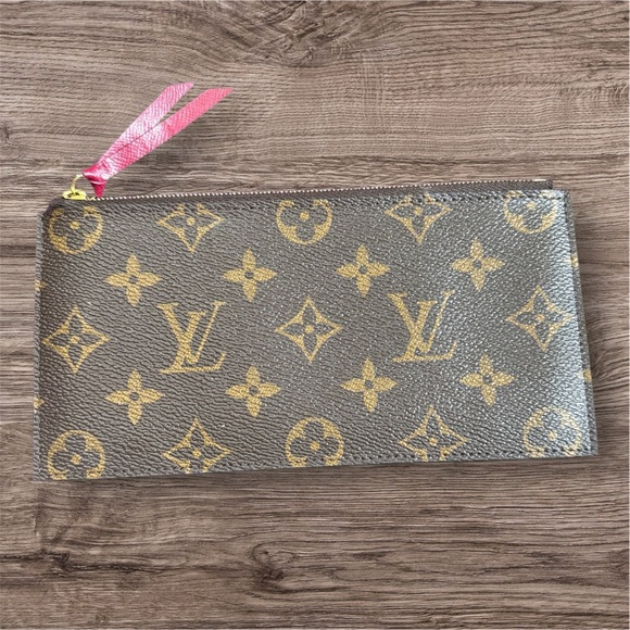 Louis Vuitton Handbags - LOUIS VUITTON Monogram Felicie Wallet Zippered Insert